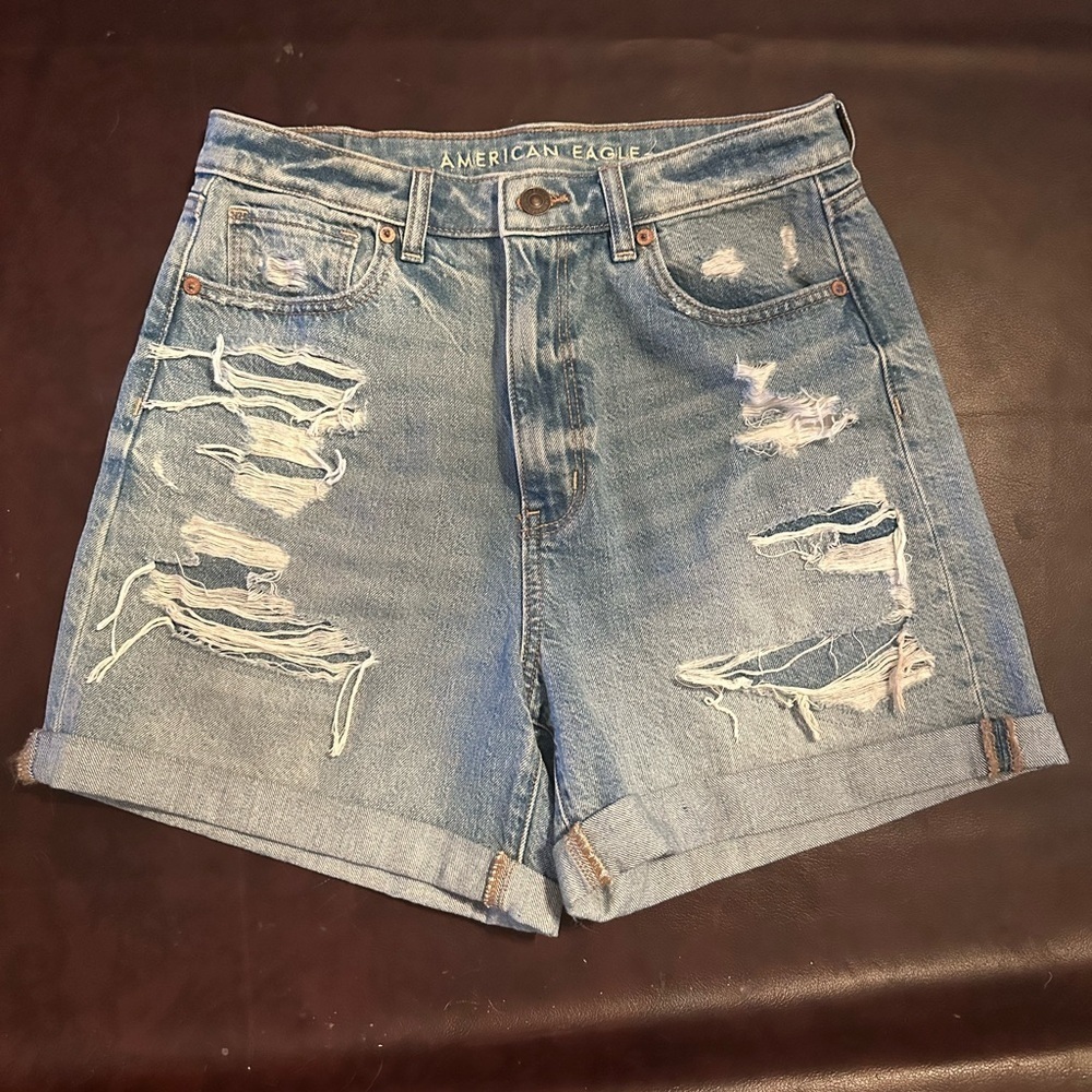 AEO mom shorts